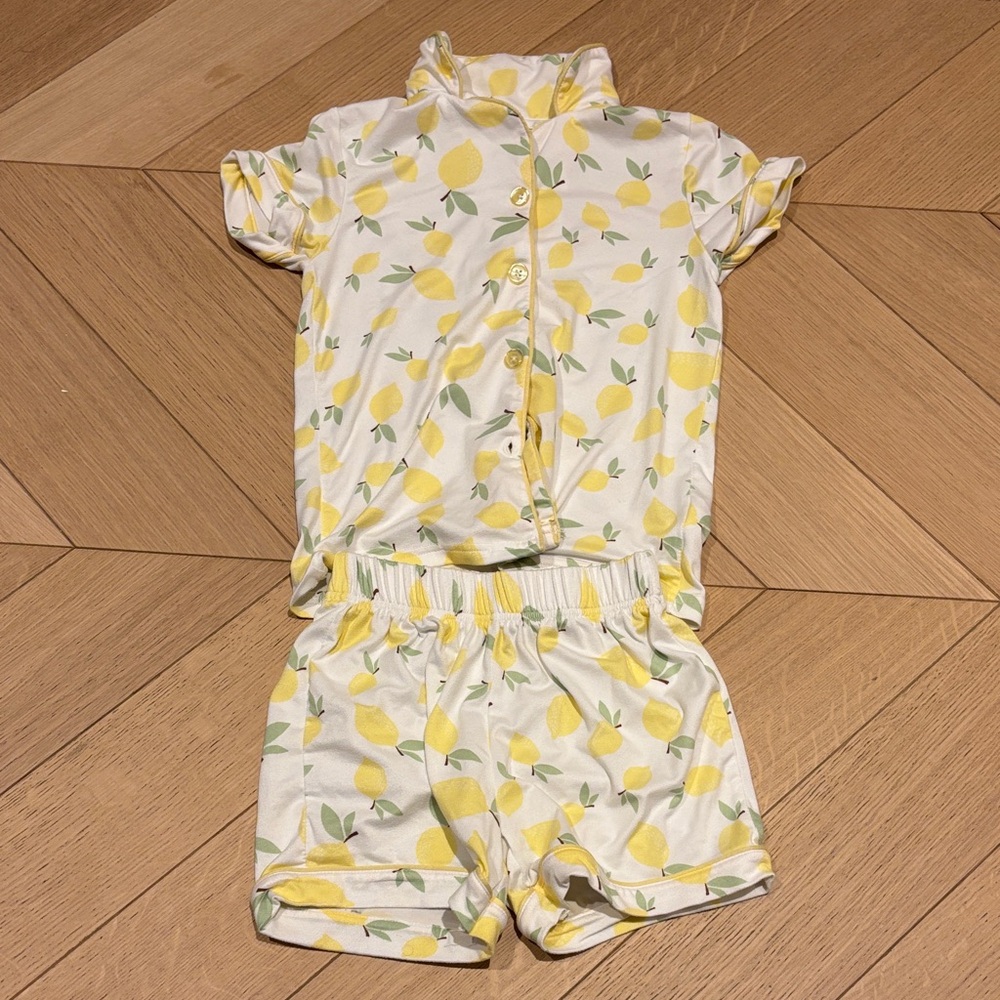 Jessica Simpson Lemon Print Kids Pajama Set